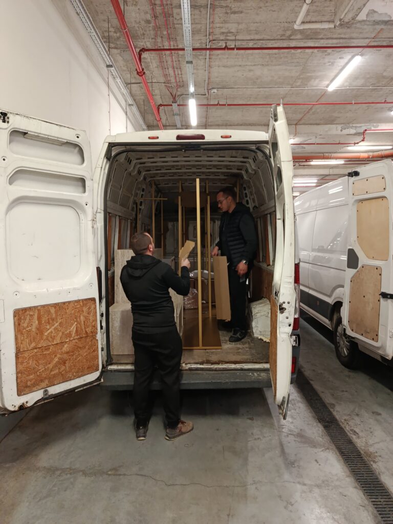 MNT transport
